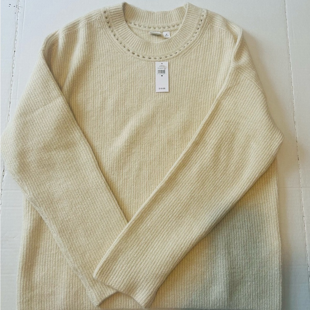 NWT, GAP Cream Crew Neck Sweater, Size M